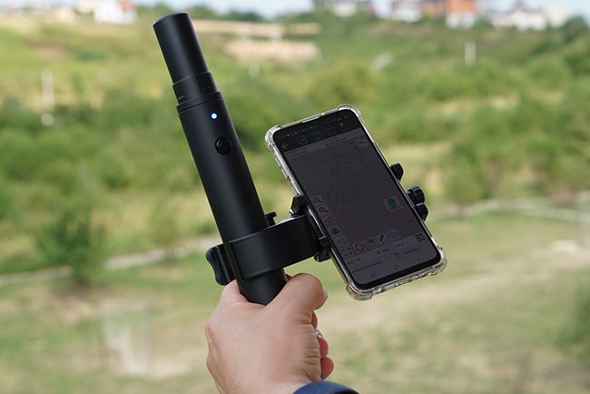 Geodezyjne wyposażenie GNSS RTK dla firm rolniczych