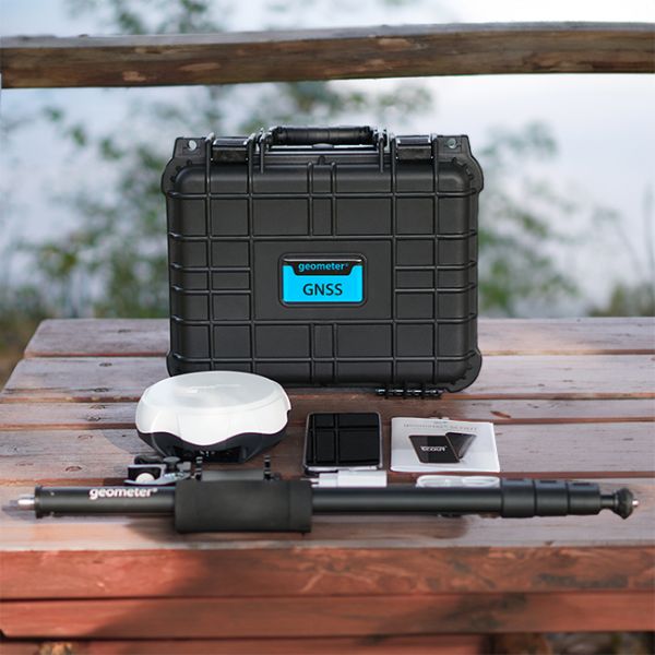 Wieloczęstotliwościowy zestaw GNSS RTK GM PRO L KIT