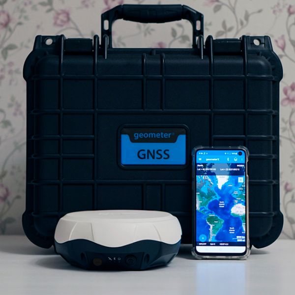 Wieloczęstotliwościowy zestaw GNSS RTK GM PRO L KIT
